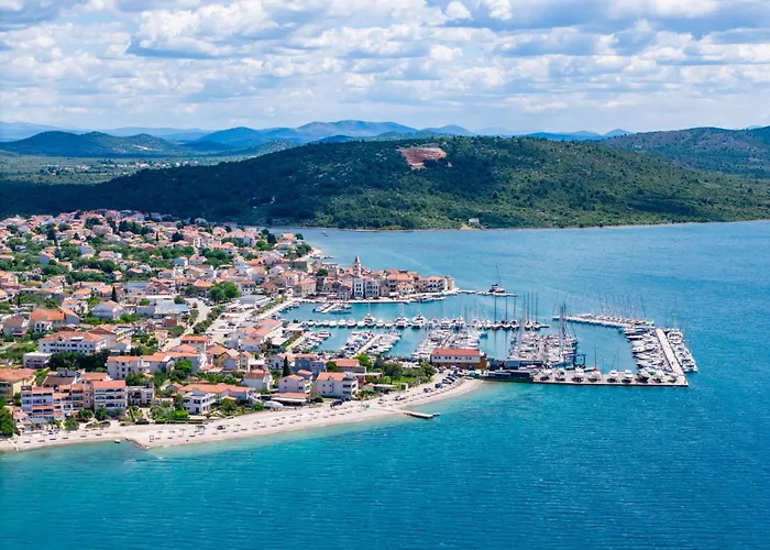 Freiheit By Interhome Mala Cista